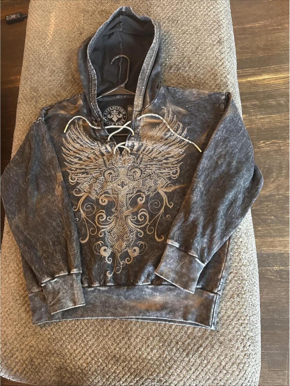 Vtg Y2K Affliction Women's Crop Hoodie Cross Wings Black Size Medium Faded - Picture 11 of 13
